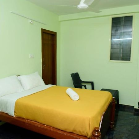 Lotus Inn Bangalore Exterior photo
